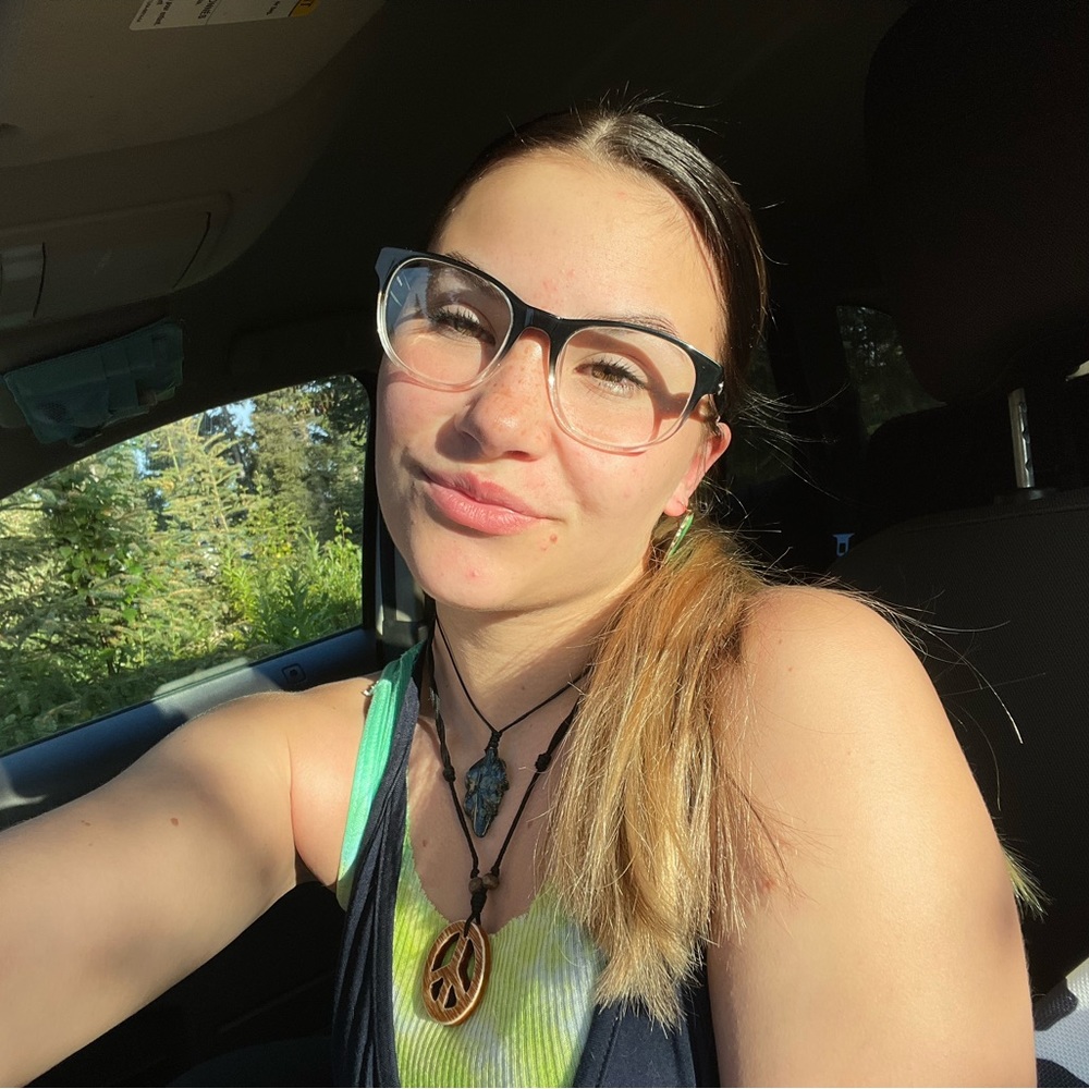 Meet your Posher, Danni